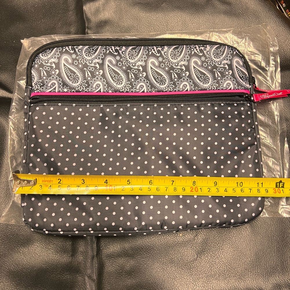 Pampered Chef Padded Tablet Holder